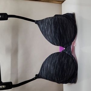 PINK Victoria's Secret wear everywhere push-up bra 34C
